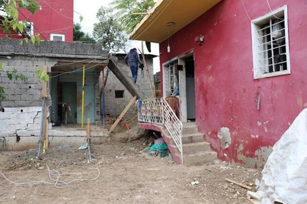 Kazı çalışmasına giden geri dönmedi, cesetleri dahi bulunamadı! Evin altında başka boyuta açılan kapı var 1